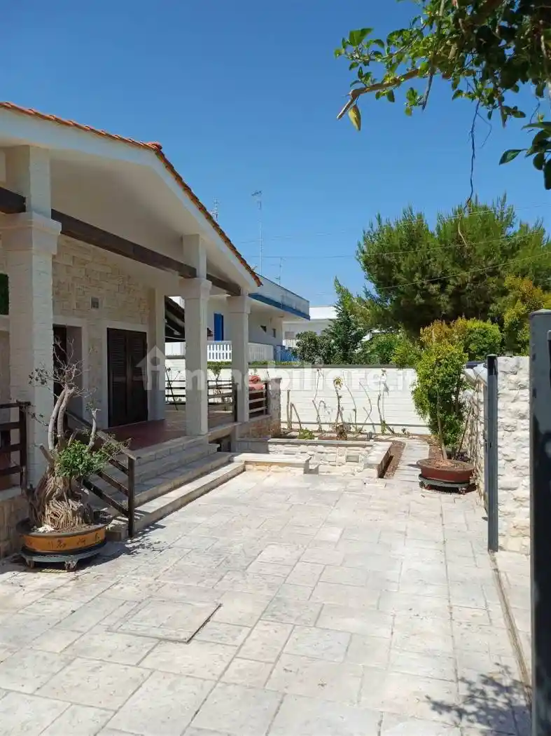 Villa in vendita a Mola di Bari