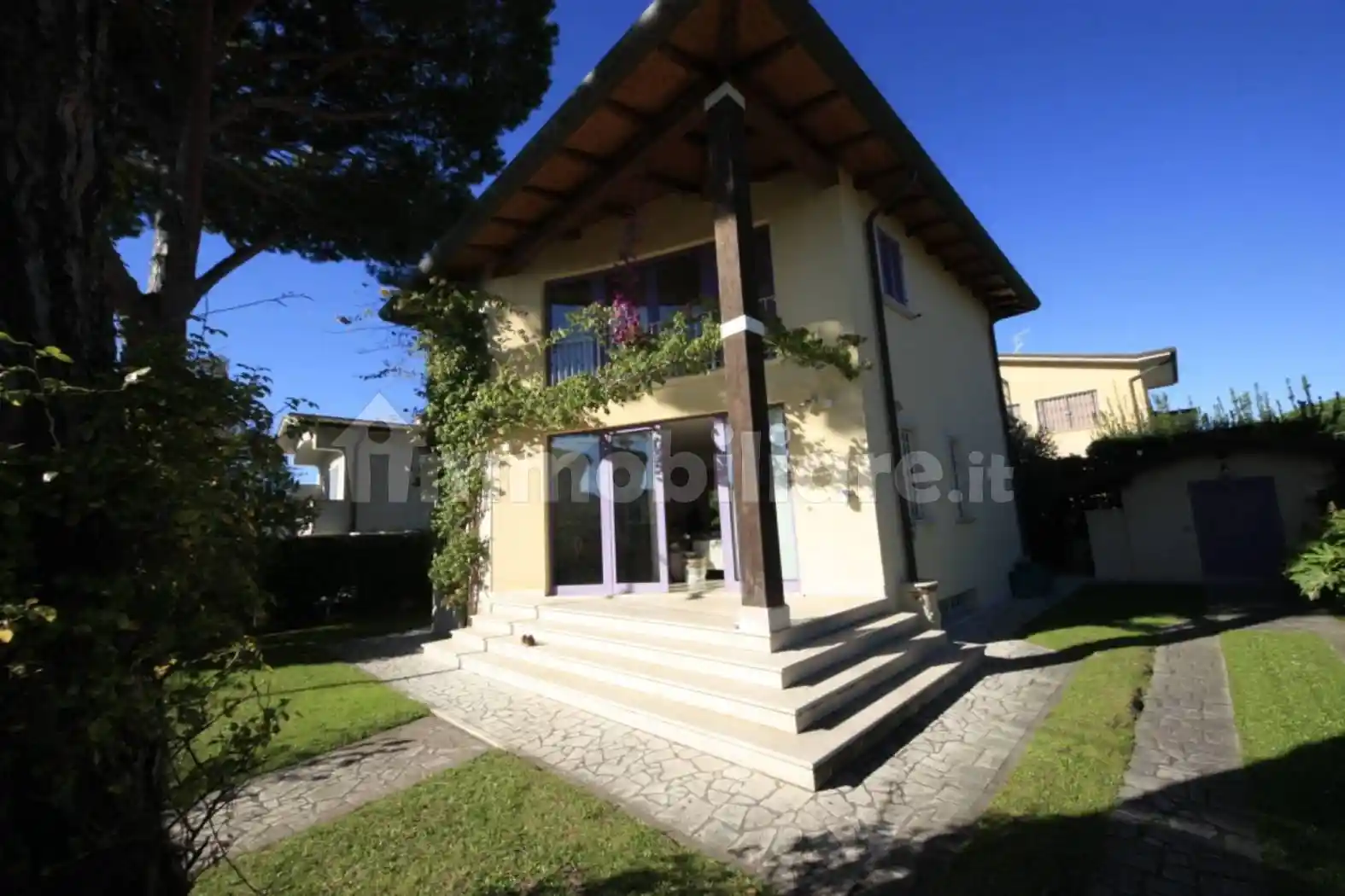 Villa in vendita a Pietrasanta