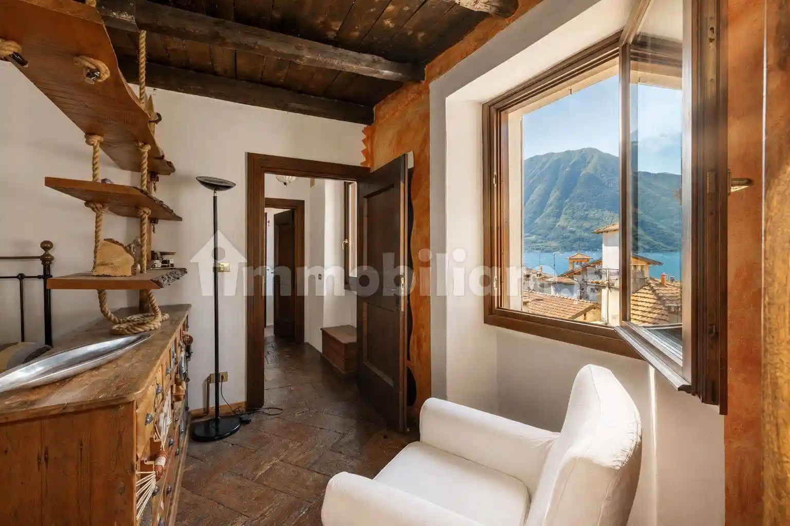Casa indipendente in vendita a Sala Comacina
