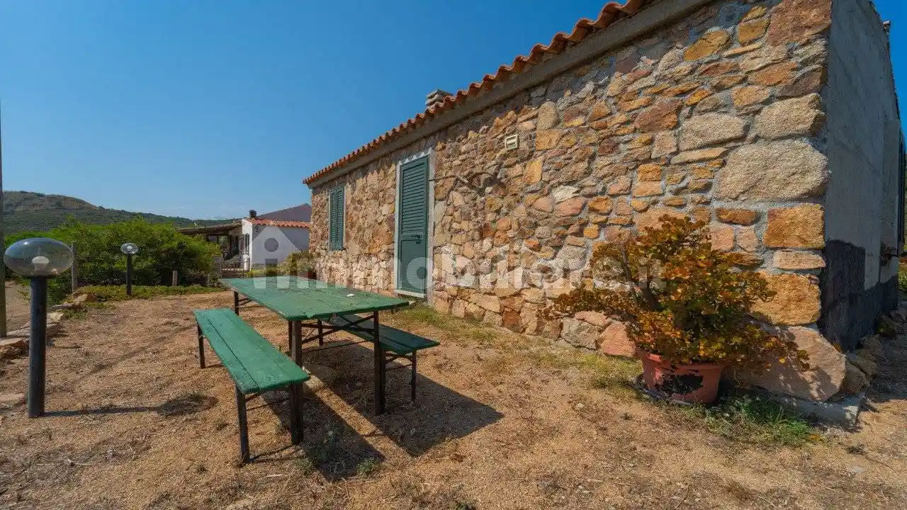 Casa indipendente in vendita a Santa Teresa Gallura