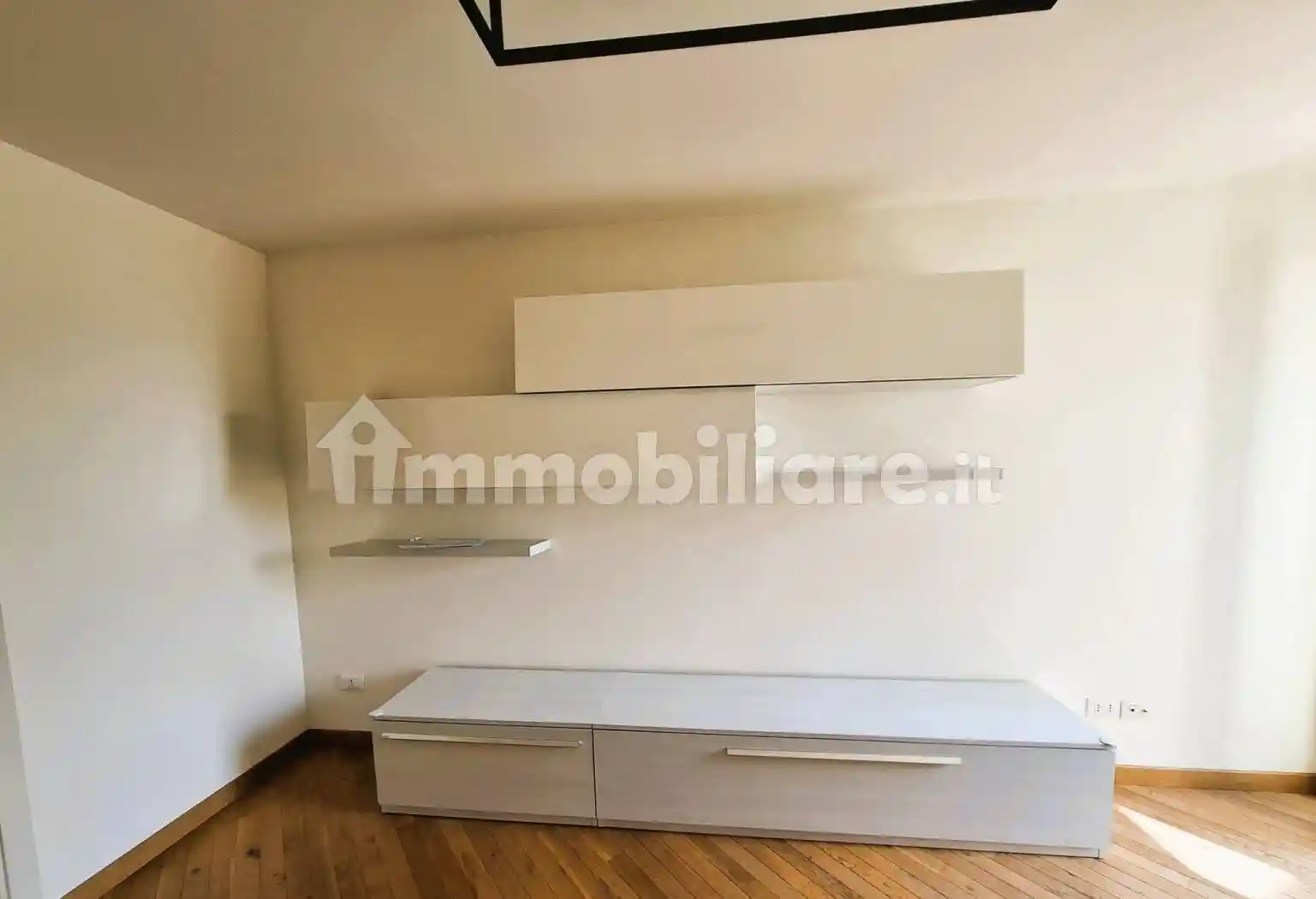 Appartamento in affitto a Jesi