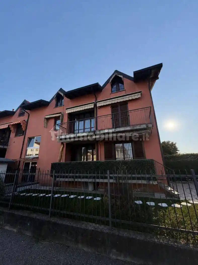 Appartamento in affitto a Venegono Inferiore