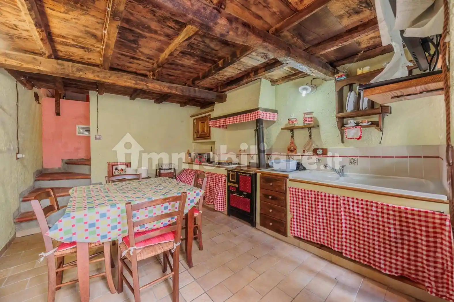 Villetta a schiera in vendita a Stazzema