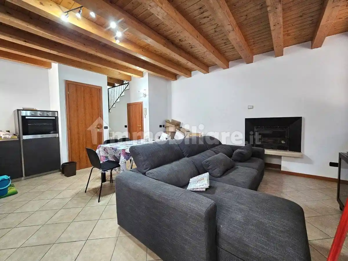 Casa indipendente in vendita a Ranica