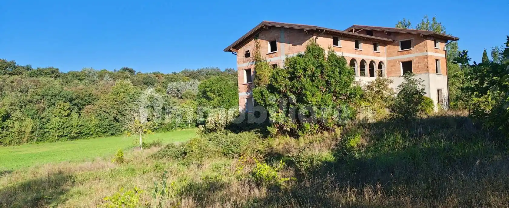 Palazzo - Edificio in vendita a Polpenazze del Garda