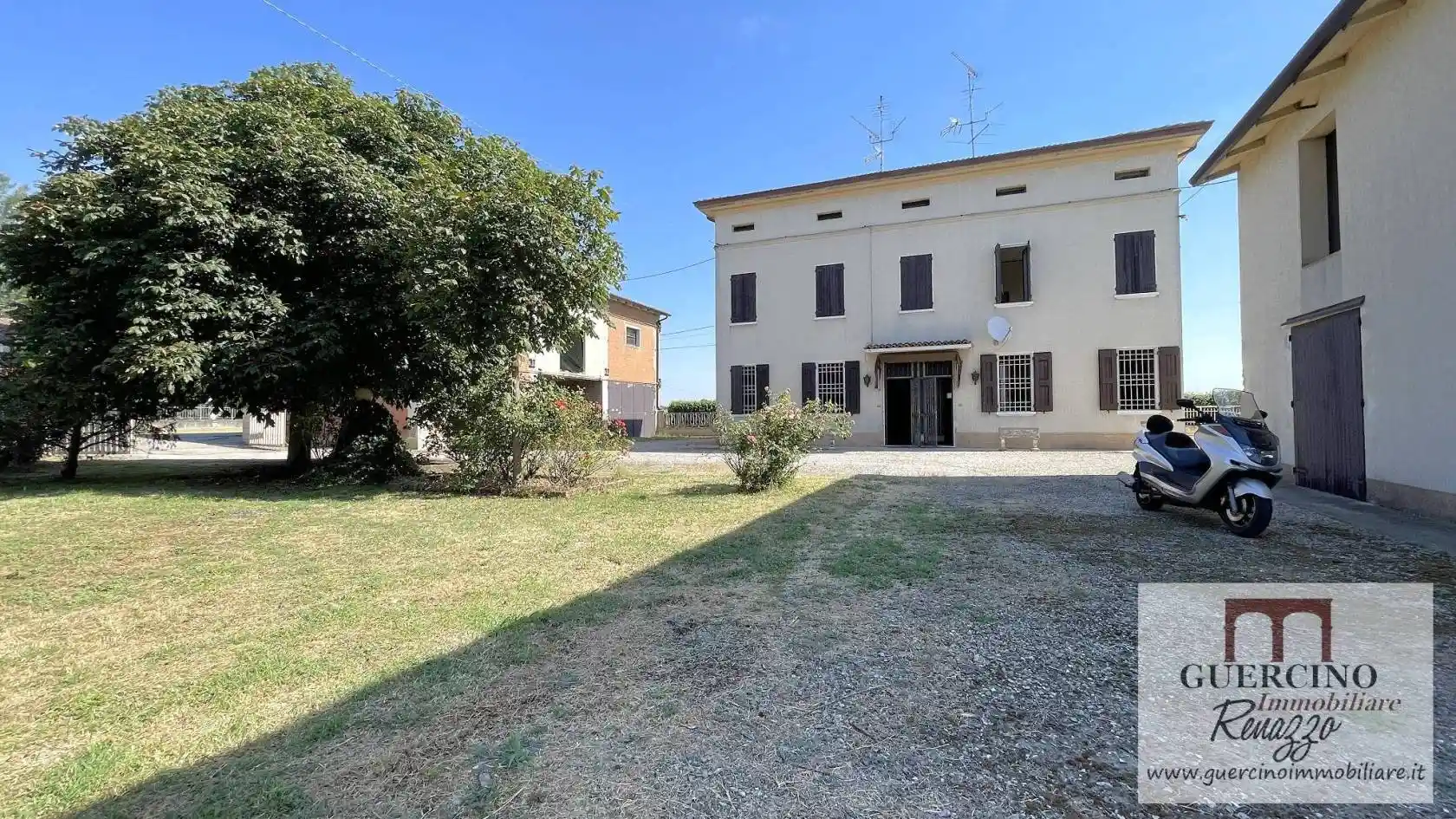Villa in vendita a Cento