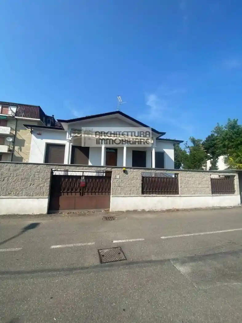 Villa in vendita a Garlasco