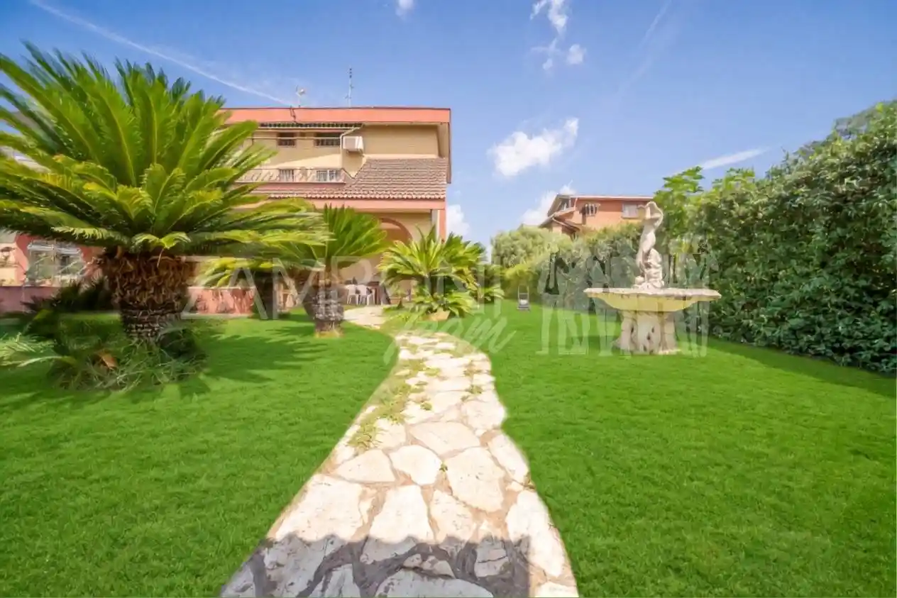Villa in vendita a Roma