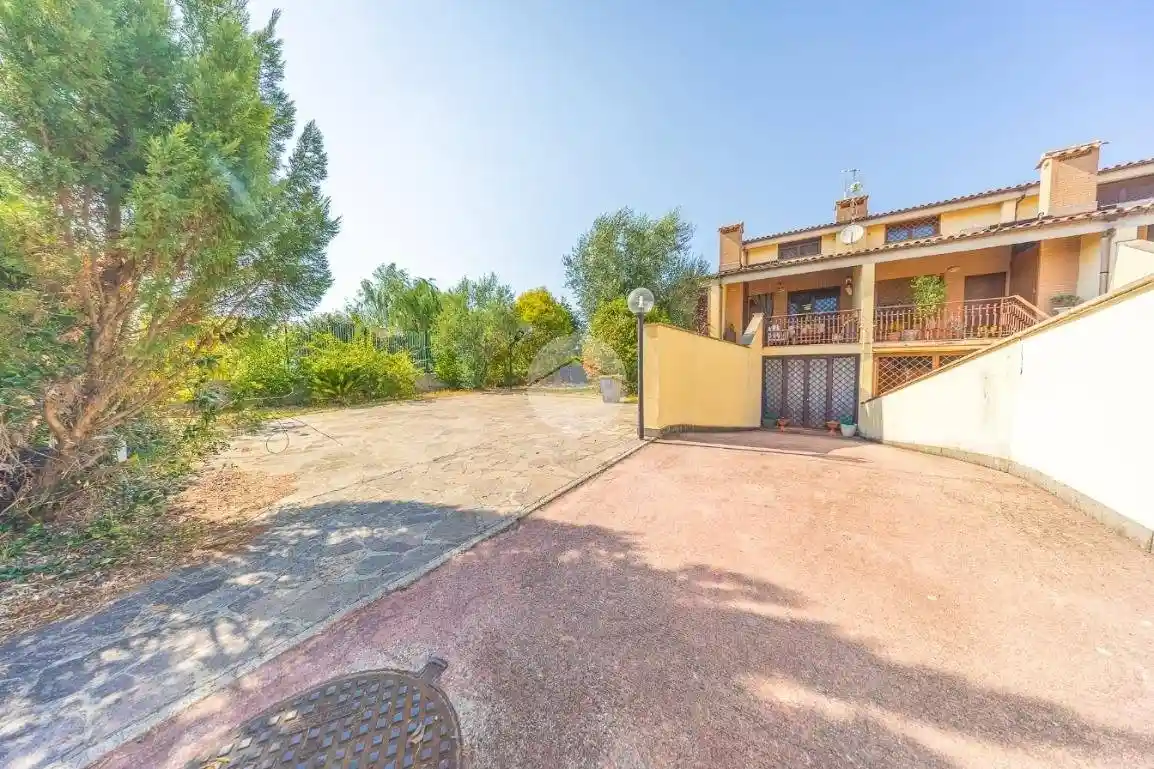 Villetta a schiera in vendita a Roma