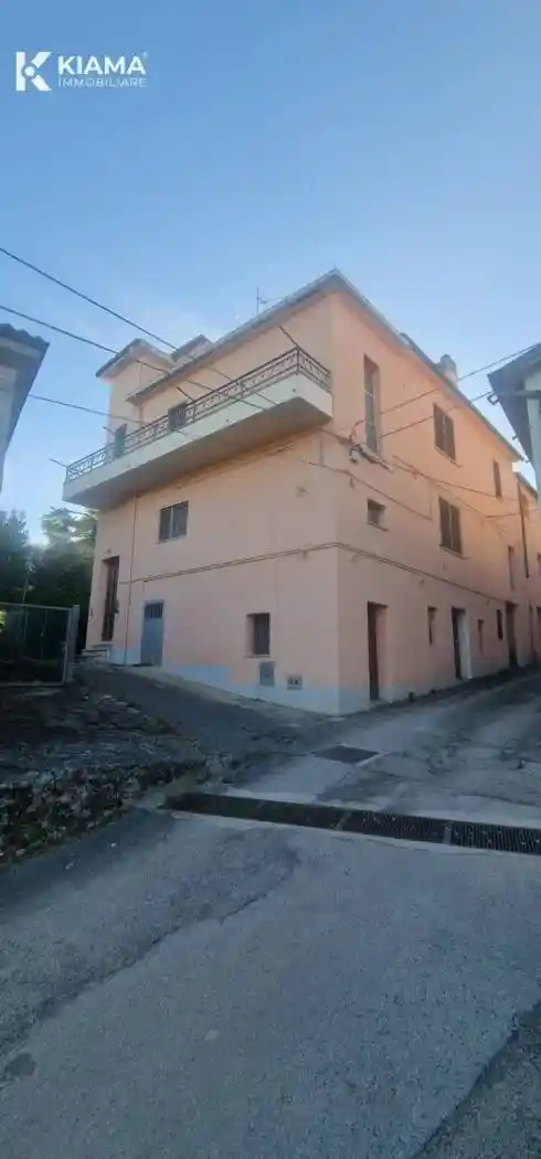 Villa in vendita a Colledara