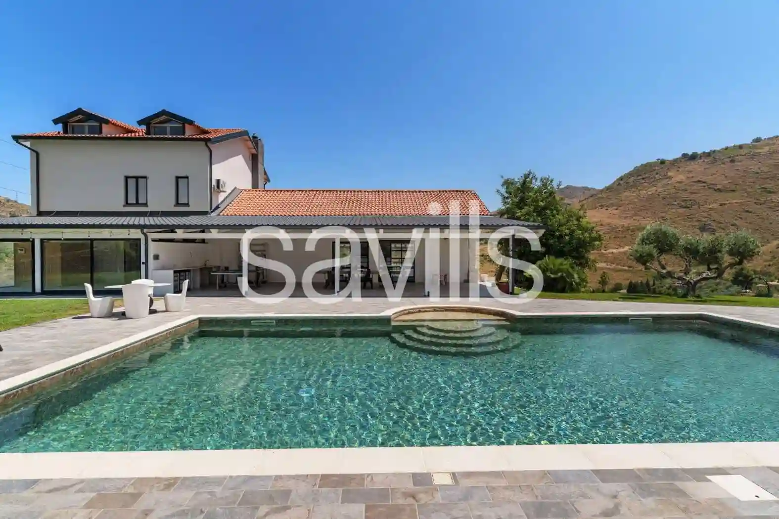 Villa - foto 2