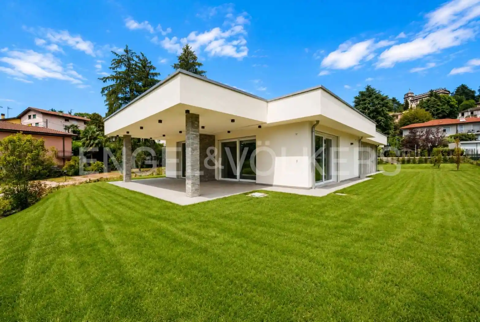 Villa in vendita a Varese