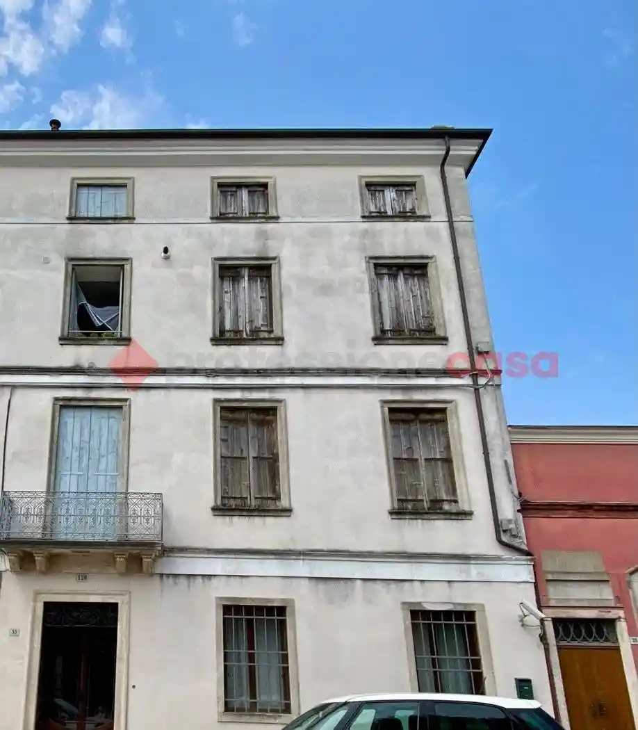 Palazzo - Edificio in vendita a Noventa Vicentina