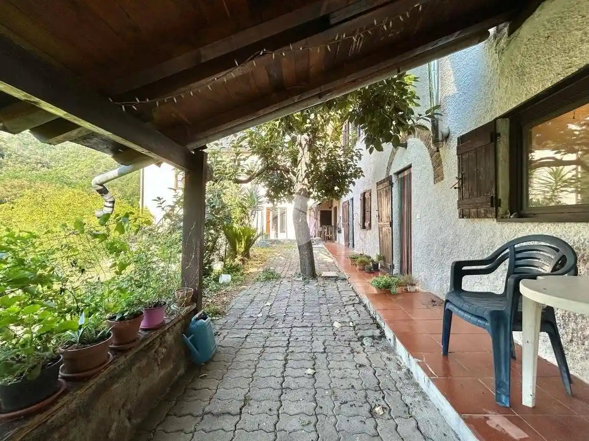 Casa indipendente in vendita a Savona