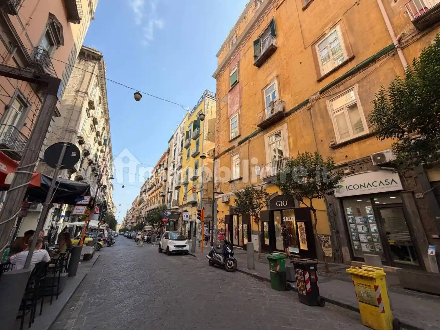 Appartamento in vendita a Napoli