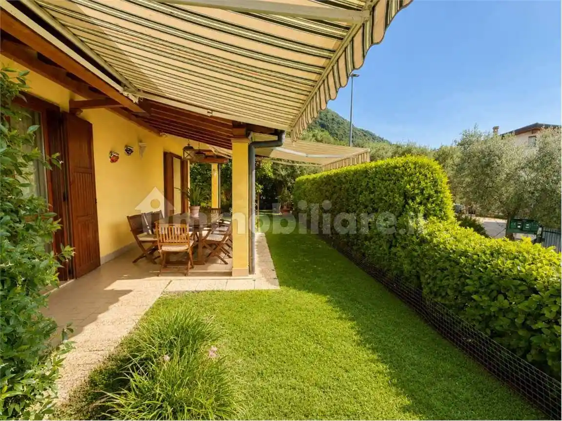 Villa in vendita a Toscolano-Maderno