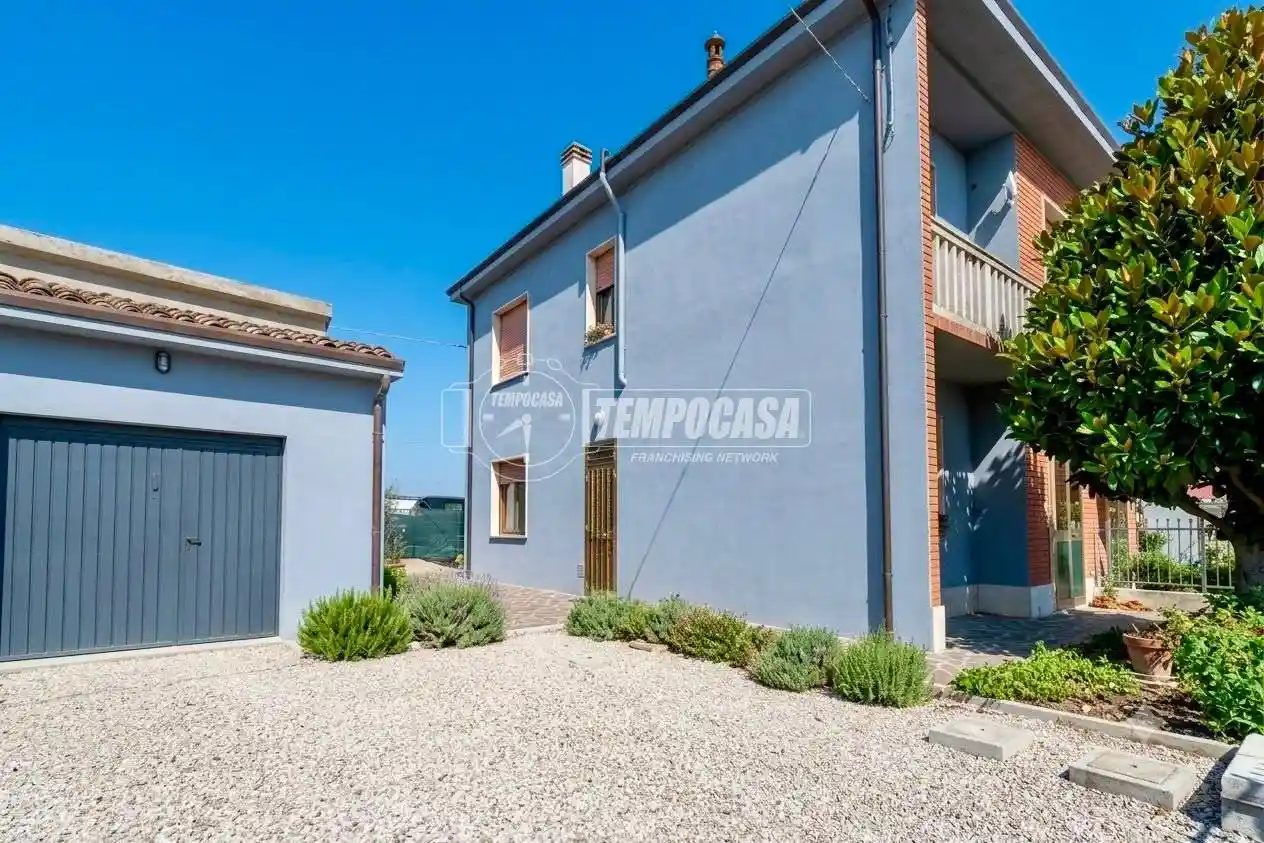 Casa indipendente in vendita a Ferrara