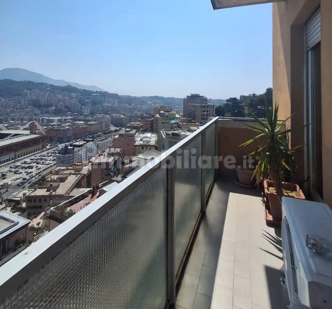 Appartamento in vendita a Genova