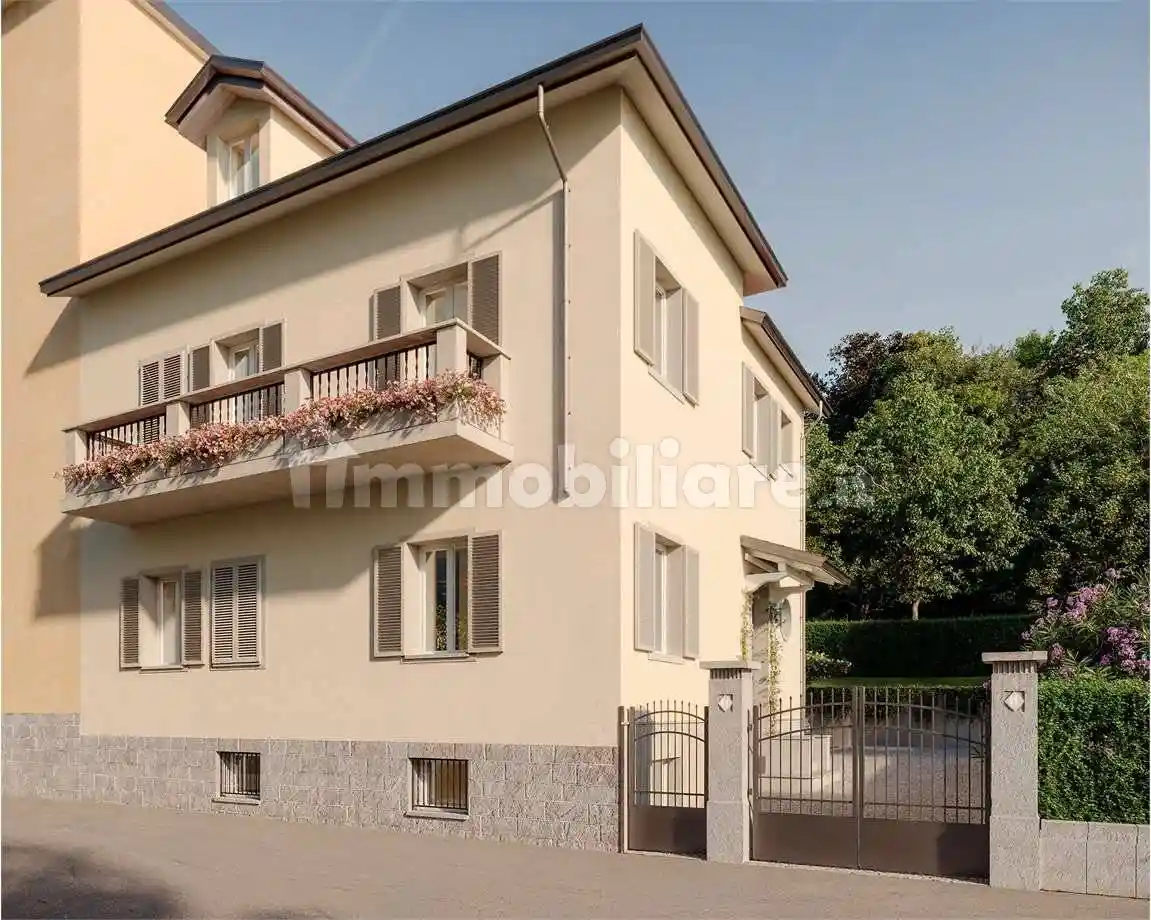 Villa in vendita a Como