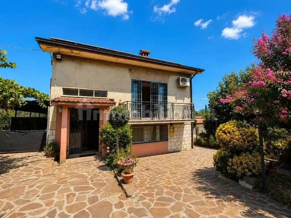 Villa in vendita a Colonna
