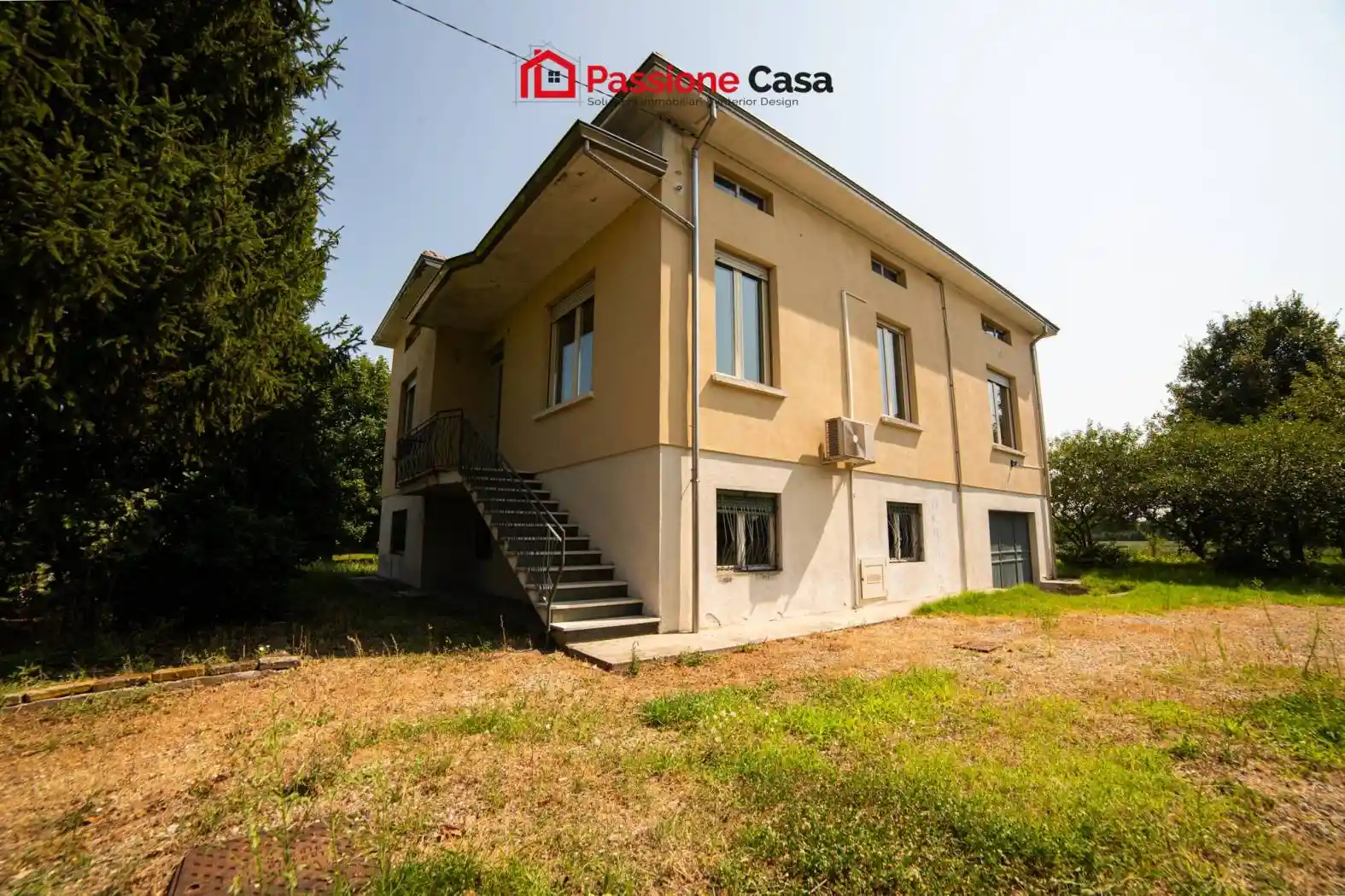 Villa in vendita a Parma