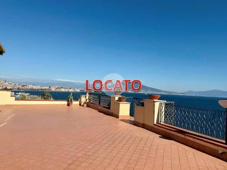 Appartamento in affitto a Napoli