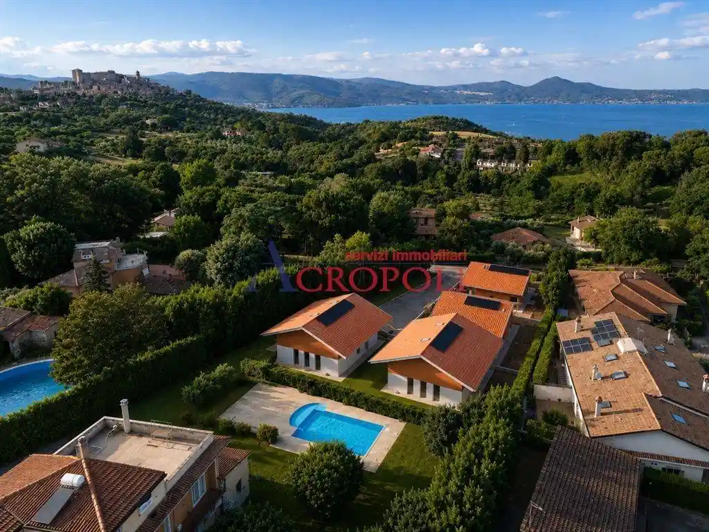 Villa in vendita a Bracciano
