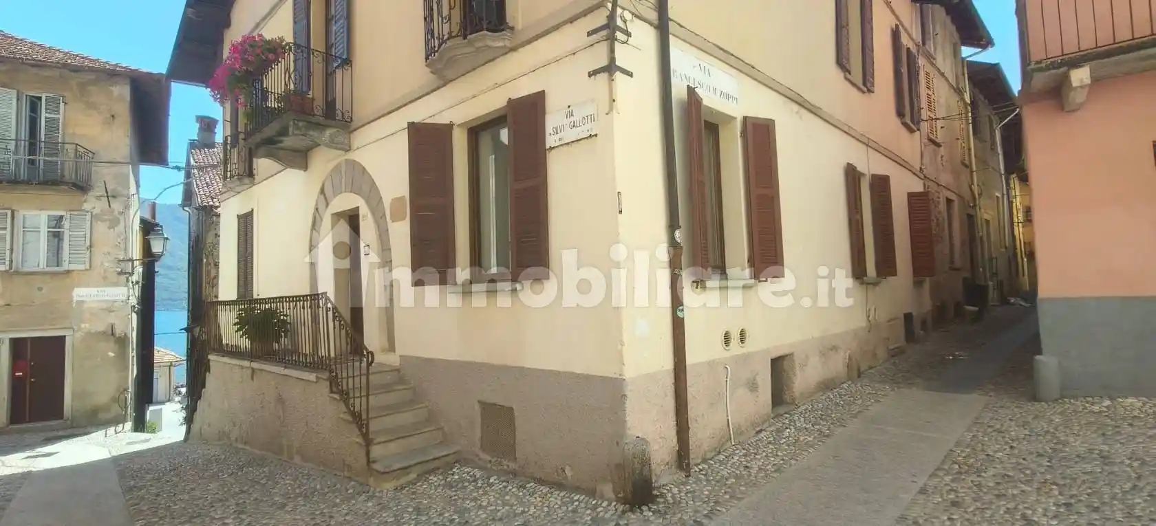 Appartamento in vendita a Cannobio