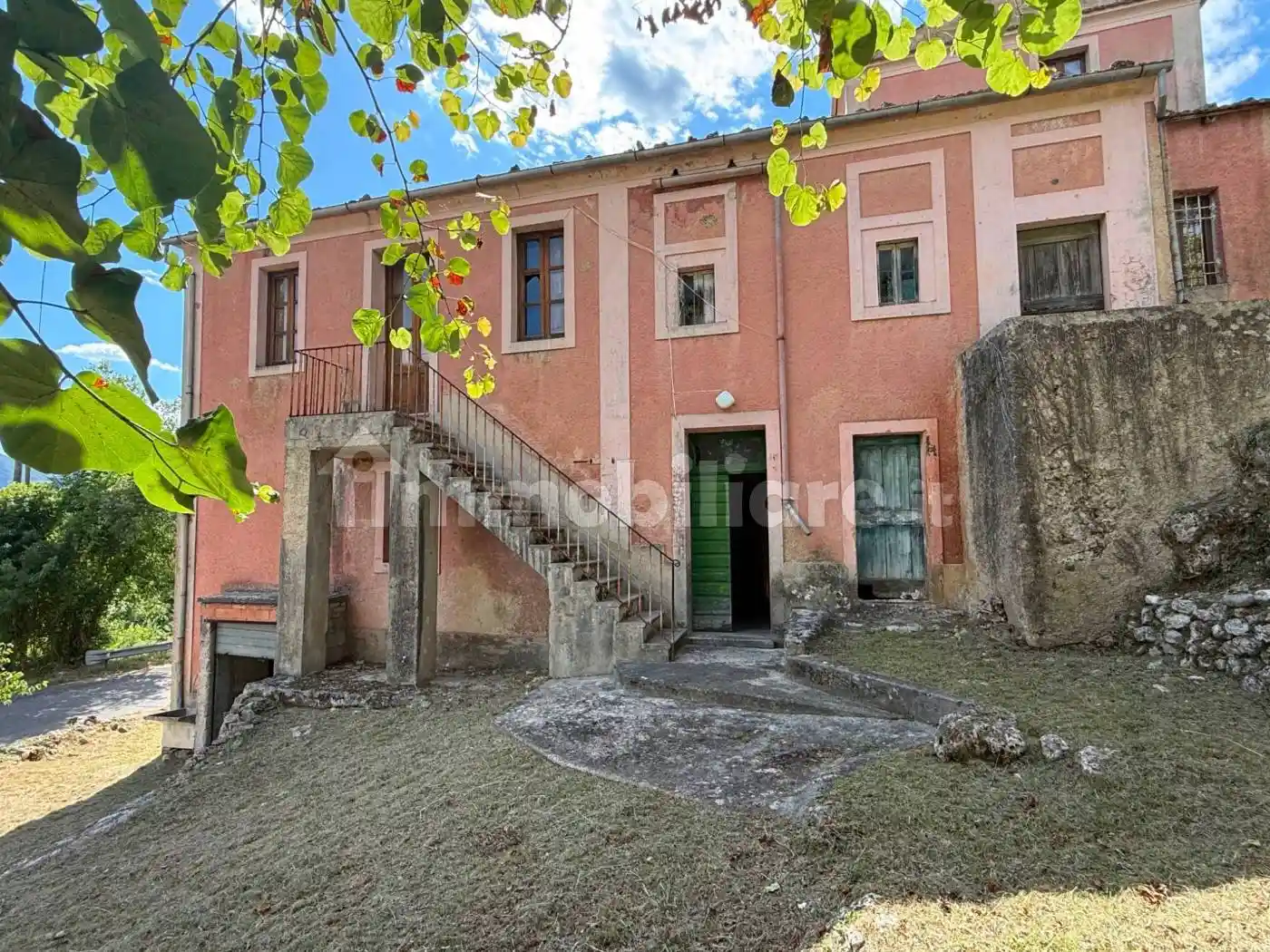 Villa in vendita a Casalvieri