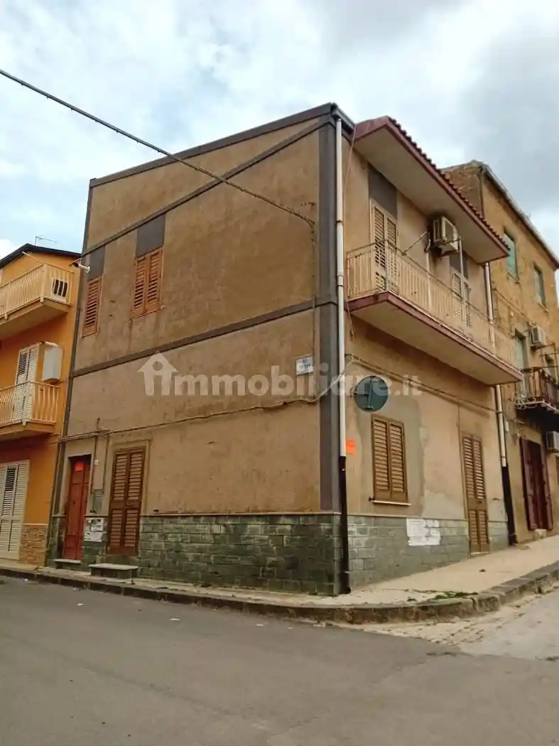 Appartamento in vendita a Barrafranca