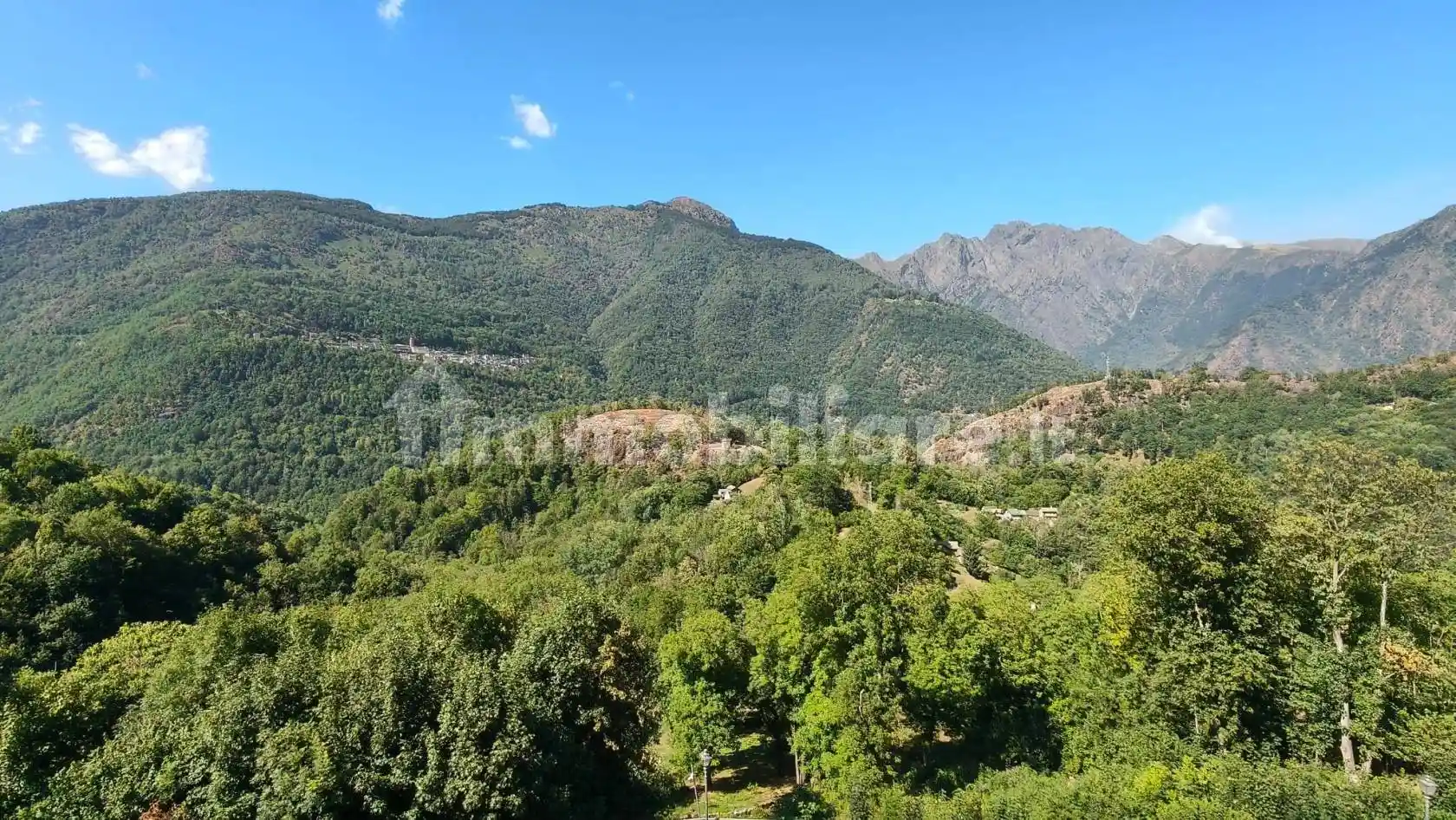 Casa indipendente in vendita a Gurro