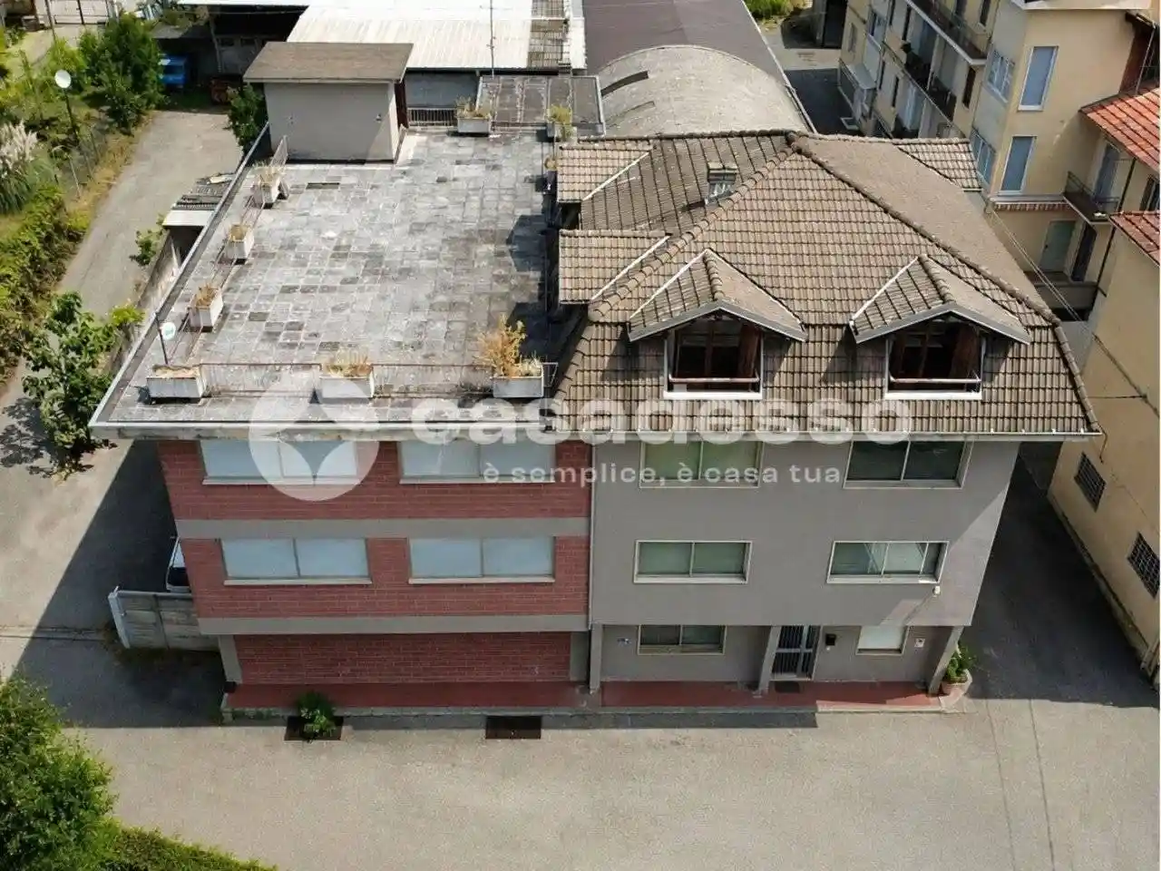 Palazzo - Edificio in vendita a Grignasco