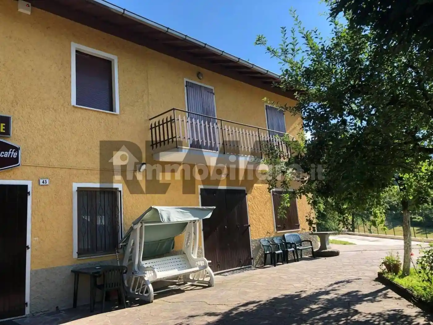 Palazzo - Edificio in vendita a Ventasso