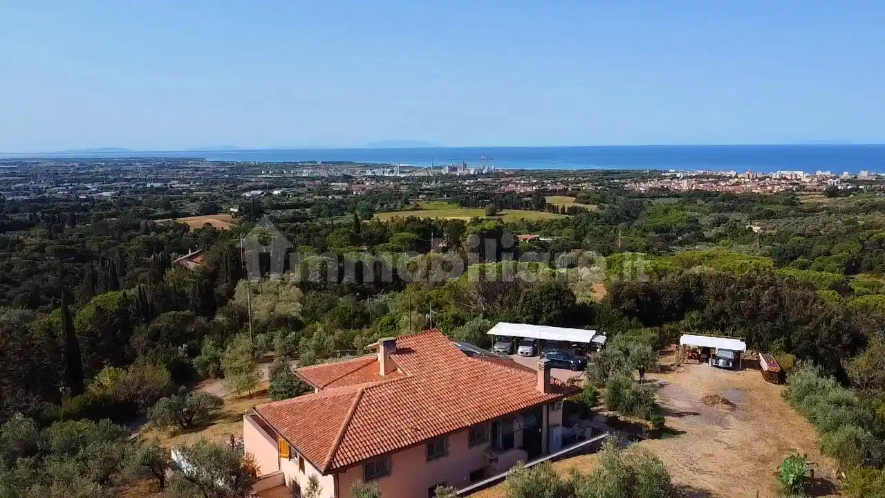 Villa in vendita a Rosignano Marittimo