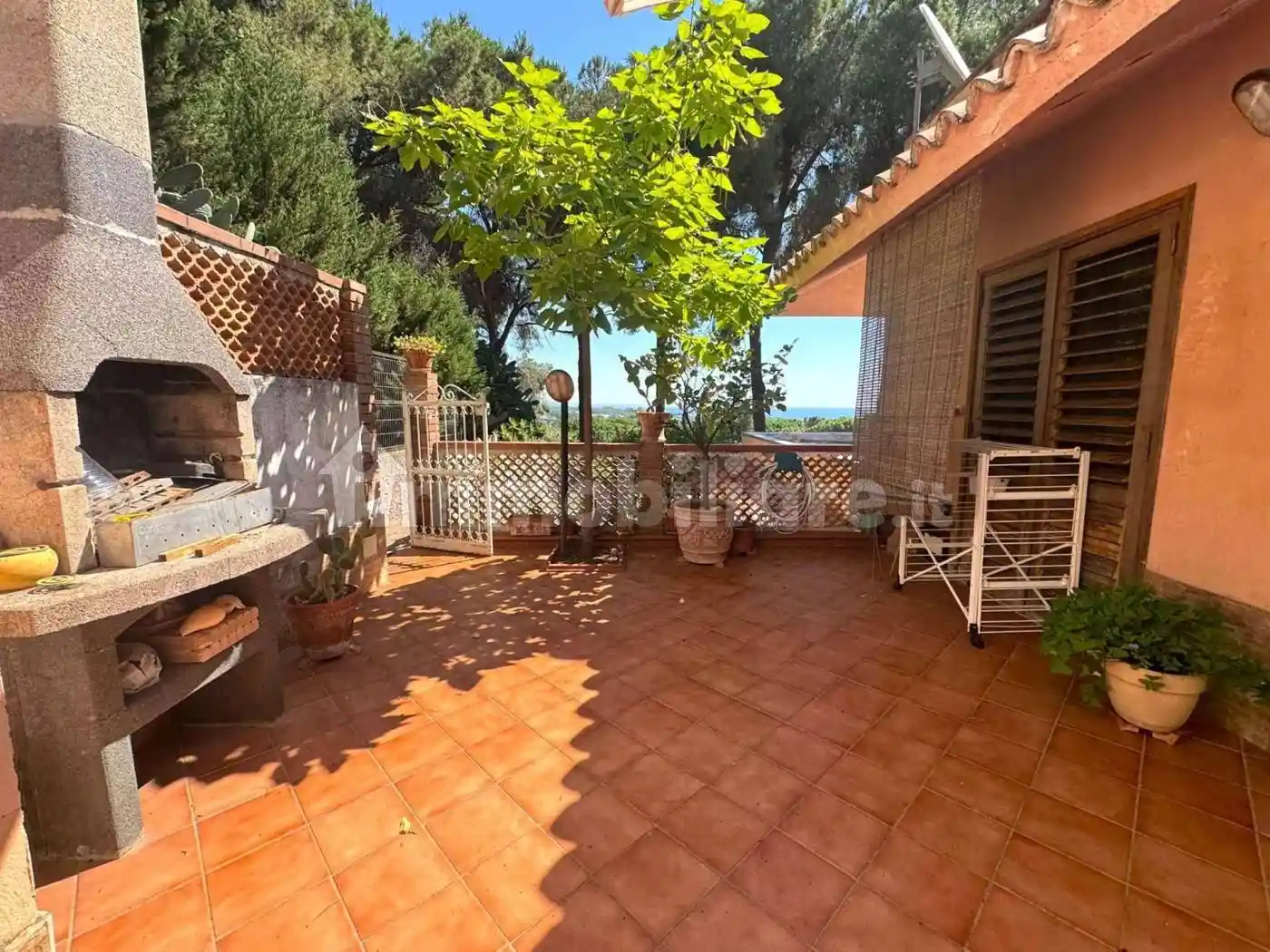 Appartamento in affitto a Stalettì