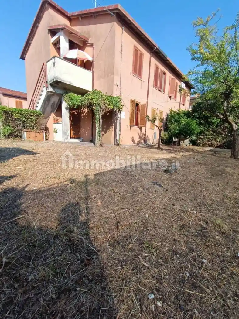 Appartamento in vendita a Montignoso