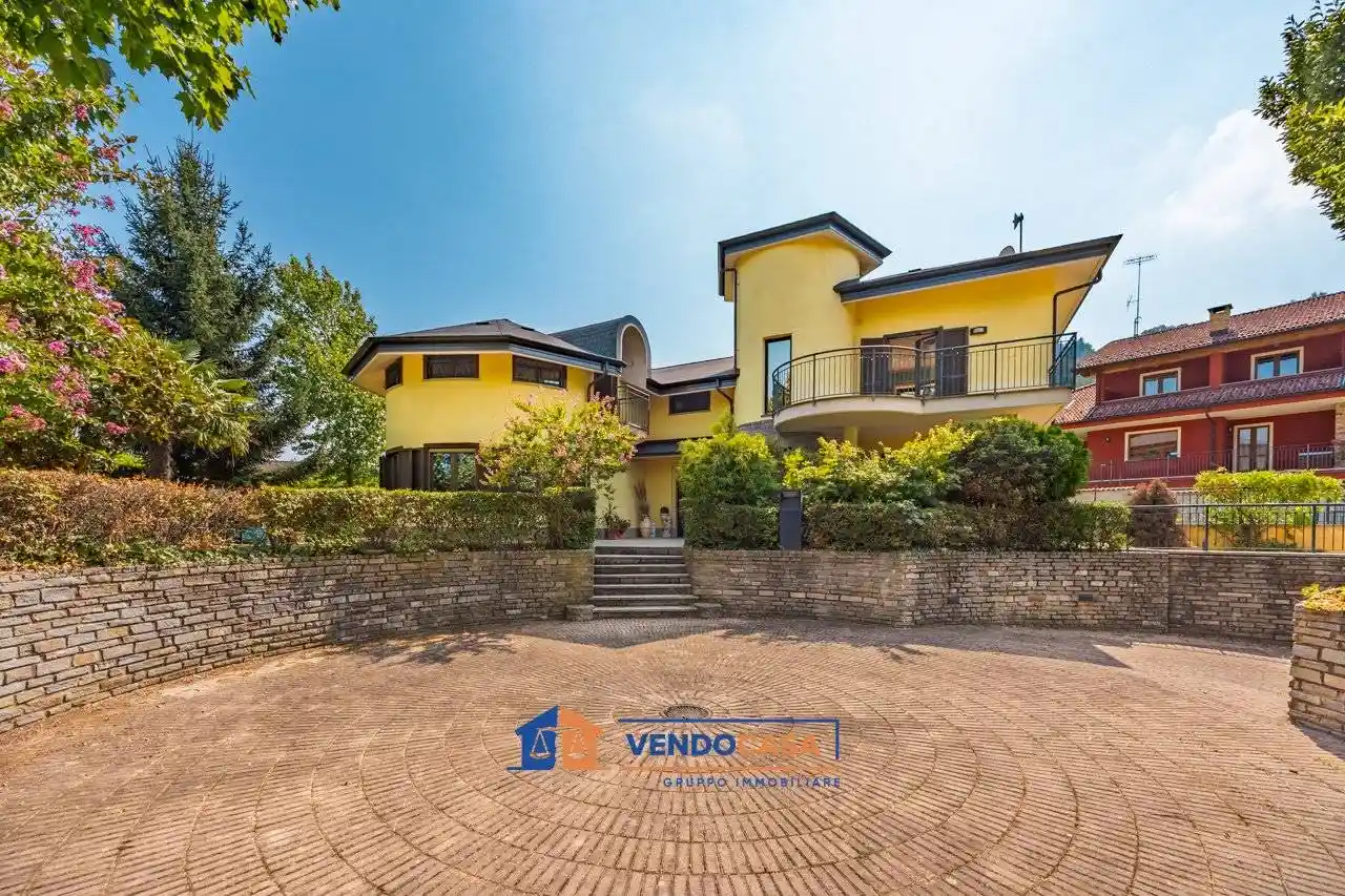 Villa in vendita a Vignolo