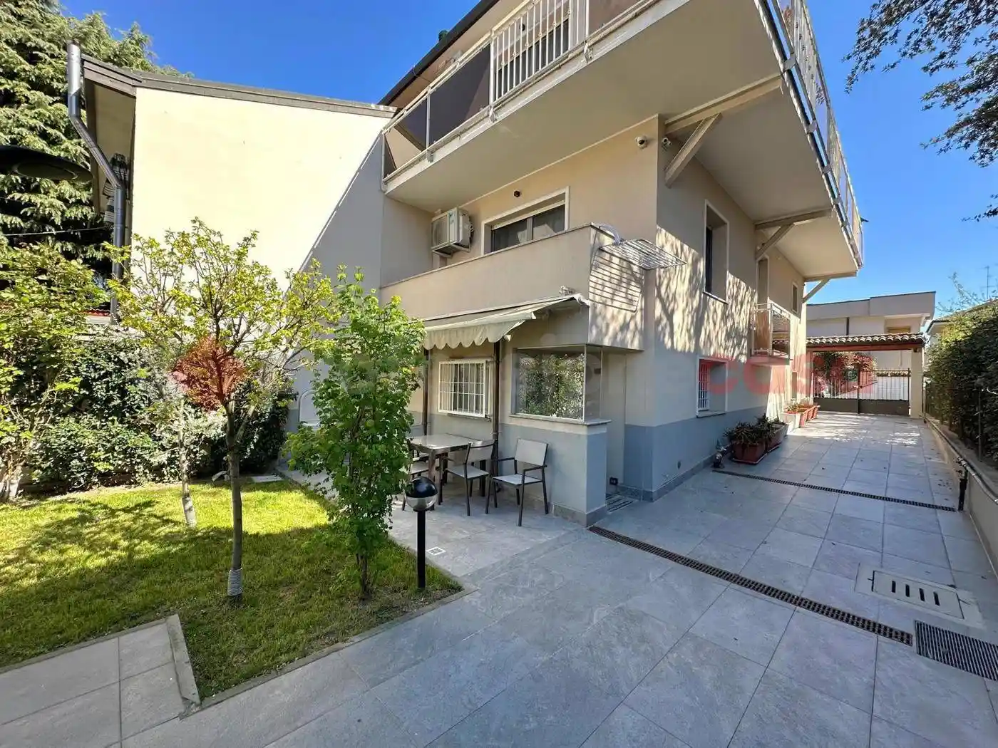 Villa in vendita a Opera