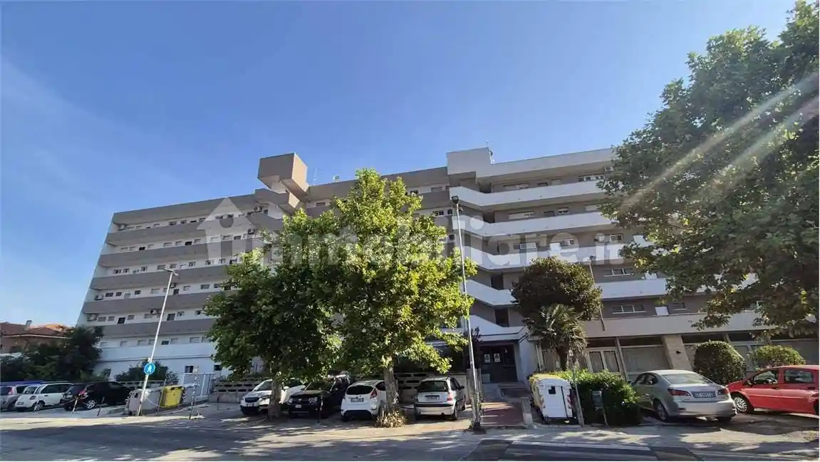 Appartamento in vendita a Falconara Marittima