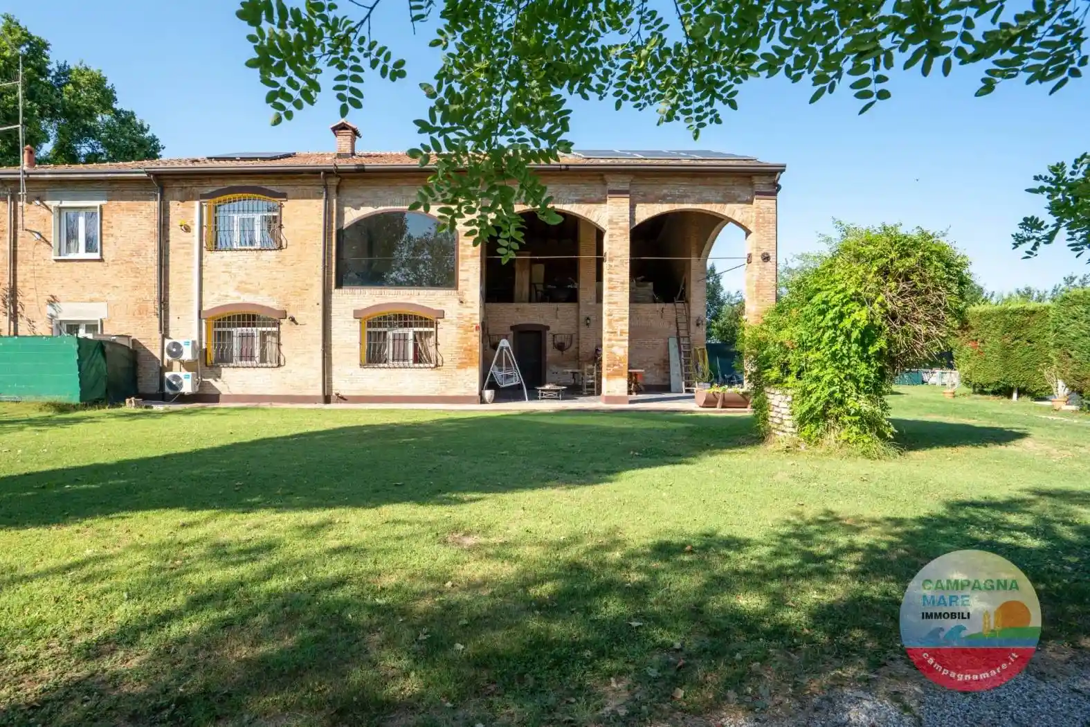 Rustico - Casale in vendita a Jolanda di Savoia