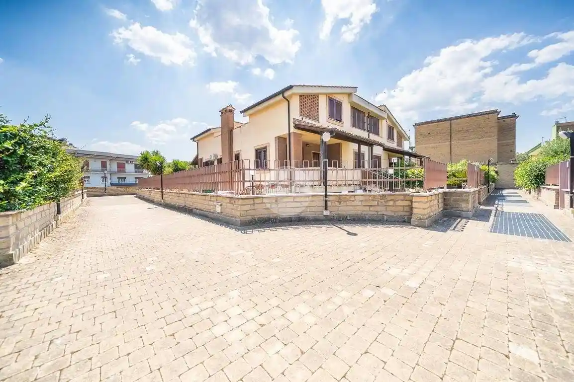 Villa in vendita a Roma
