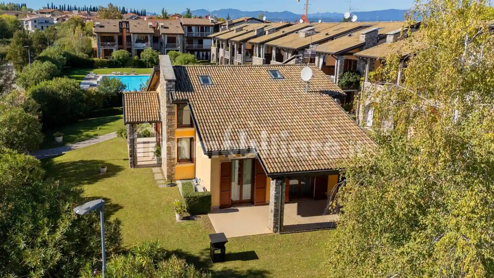 Villa - foto 2