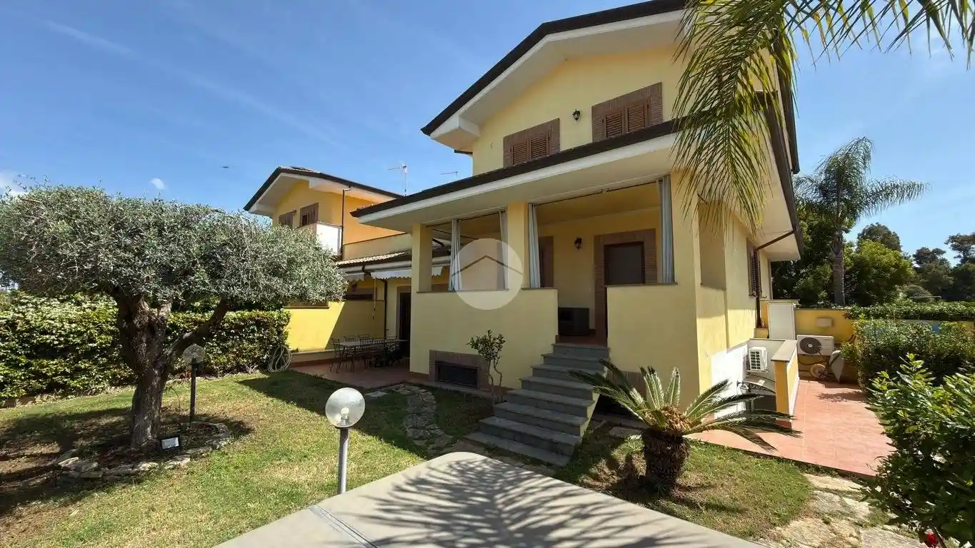Villa in vendita a Sabaudia