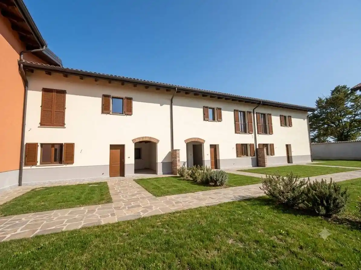 Villetta a schiera in vendita a Travacò Siccomario
