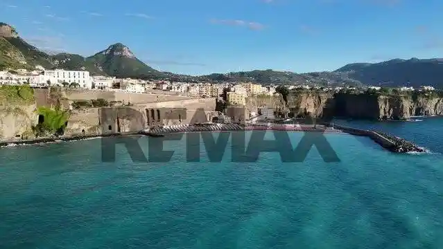 Appartamento in vendita a Meta
