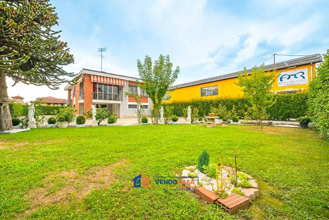 Villa in vendita a Villanova Solaro