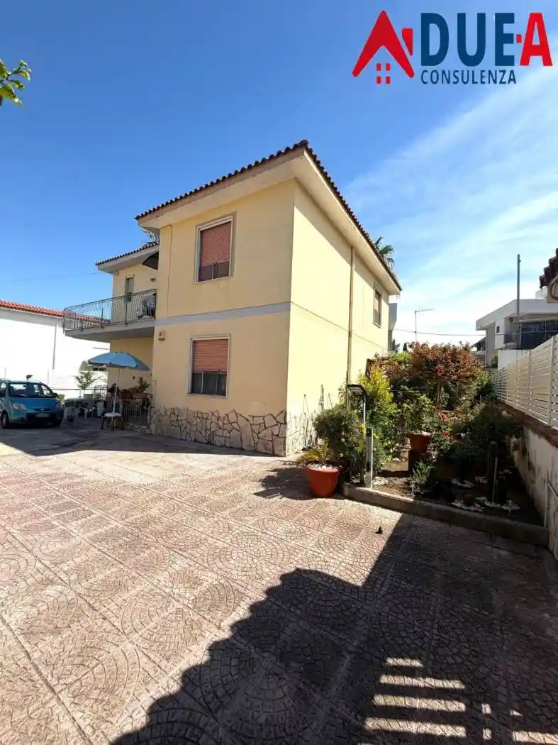 Villa in vendita a Giugliano in Campania