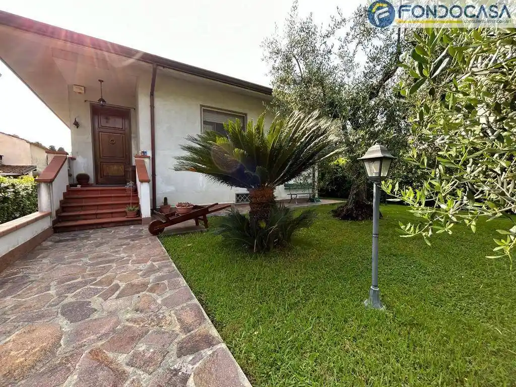 Villa in vendita a Massarosa