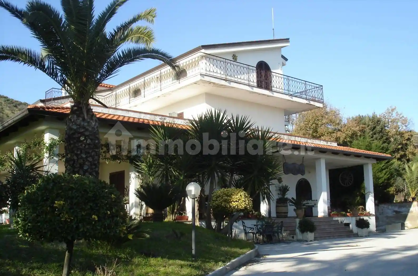 Villa in vendita a Falciano del Massico