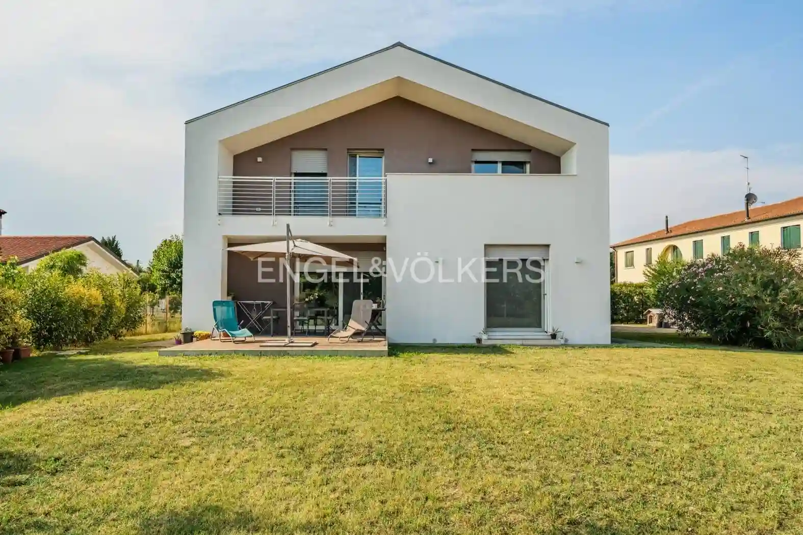 Villa - foto 2